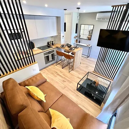 Apartment Silver & Brownie, Nuevo Cerca De La Playa *