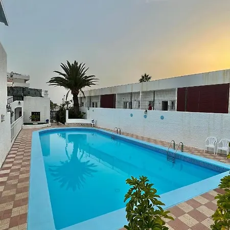 Apartment Silver & Brownie, Nuevo Cerca De La Playa Playa de las Americas (Tenerife)